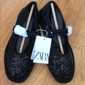 Zara Black Sequin Ballet Flats US2/EUR33